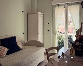 ريزيدنس باناما - ألاسيو - غرفة معيشة