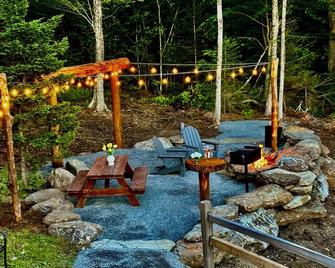 The Greylock Cabin - True Cabin in the woods on 30 acres. Pet-Friendly - Florida - Patio