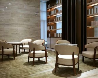 Ji Hotel Kunming Chenggong Chunrong Street Metro Station - Kunming - Sala de estar