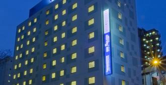 Dormy Inn Hakata Gion - Fukuoka - Building