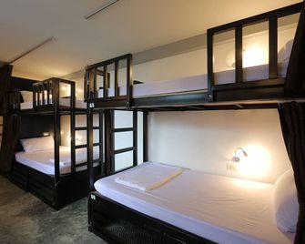 Balcony Party Hostel - Adult 18+ - Thị trấn Krabi - Phòng ngủ
