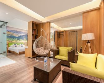 Fangyuan Chain Hotel - Jiaozuo - Living room