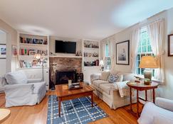 Island Oasis - Edgartown - Living room