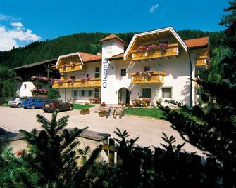 Hotel Residence Olympia - Sarentino - Edificio