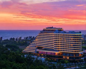 Holiday Inn Beihai Silver Beach By IHG - Beihai - Edificio
