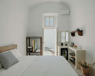 Villa Patitiri cave house with private pool in Megalochori Santorini - Megalochori - Habitación