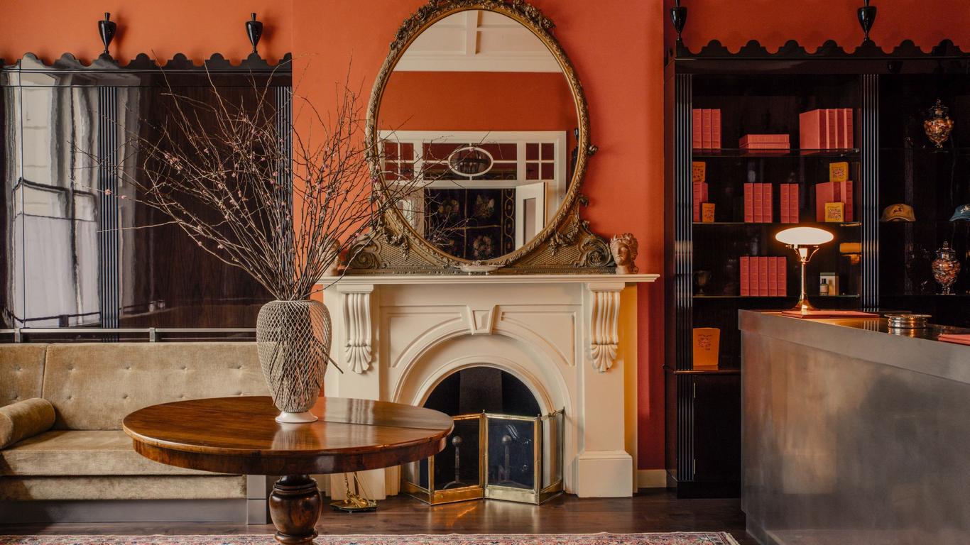 Grand Hotel Bellevue London