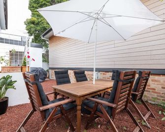 'Casa Martin' - Light-Filled Arncliffe Haven - Arncliffe - Patio