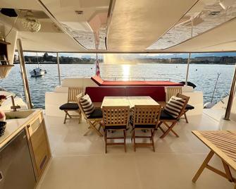 Floatinn Boat-Bnb - Geneva - Restaurant