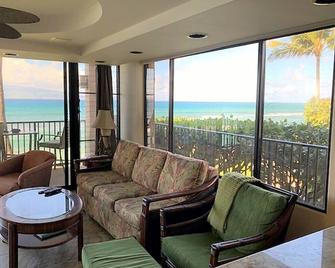 Popular Resort, Breathtaking Oceanfront View, Close To Beaches! - Lahaina - Living room