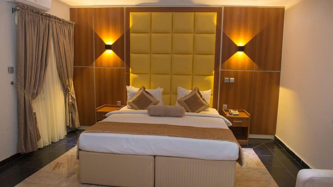 Grand Cubana Hotel