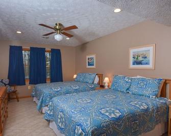 Just About Paradise 5 Bedroom House - Oakland - Bedroom