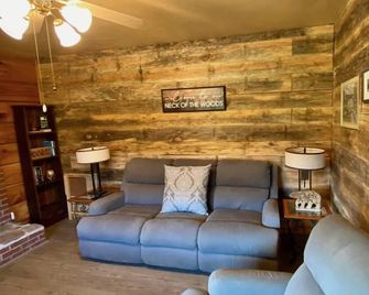 New River cabin get away - Max Meadows - Living room