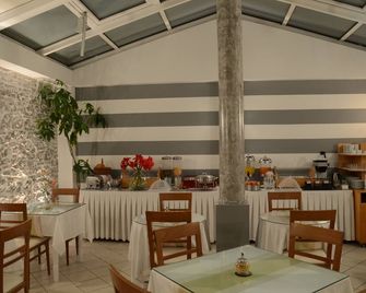 Marie Palace - Patrás - Restaurante