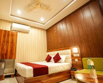 Shree Krishnam Residency - Vrindavan - Спальня