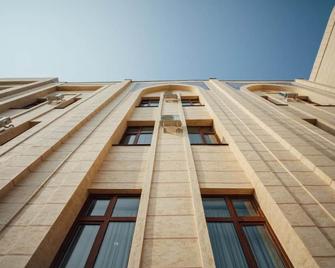 Bek Khiva Hotel - Khiva - Building