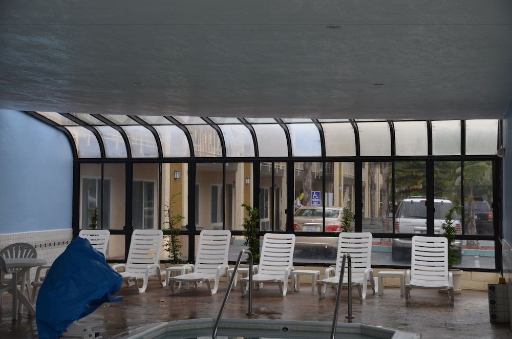 Beachside Inn thumbnail 2