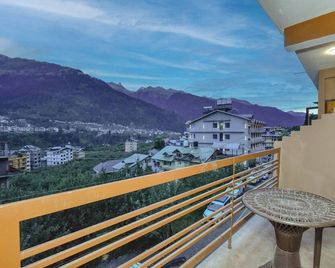 Sky Bird Nest - Manali - Balkon