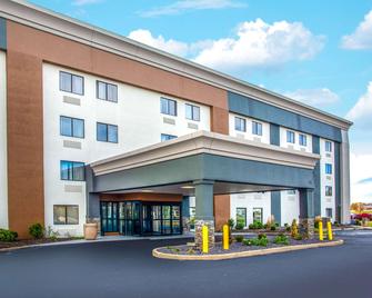 La Quinta Inn by Wyndham St. Louis Hazelwood - Airport North - Hazelwood - Budynek