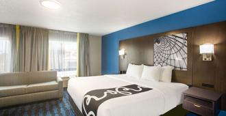 La Quinta Inn by Wyndham St. Louis Hazelwood - Airport North - Hazelwood - Camera da letto