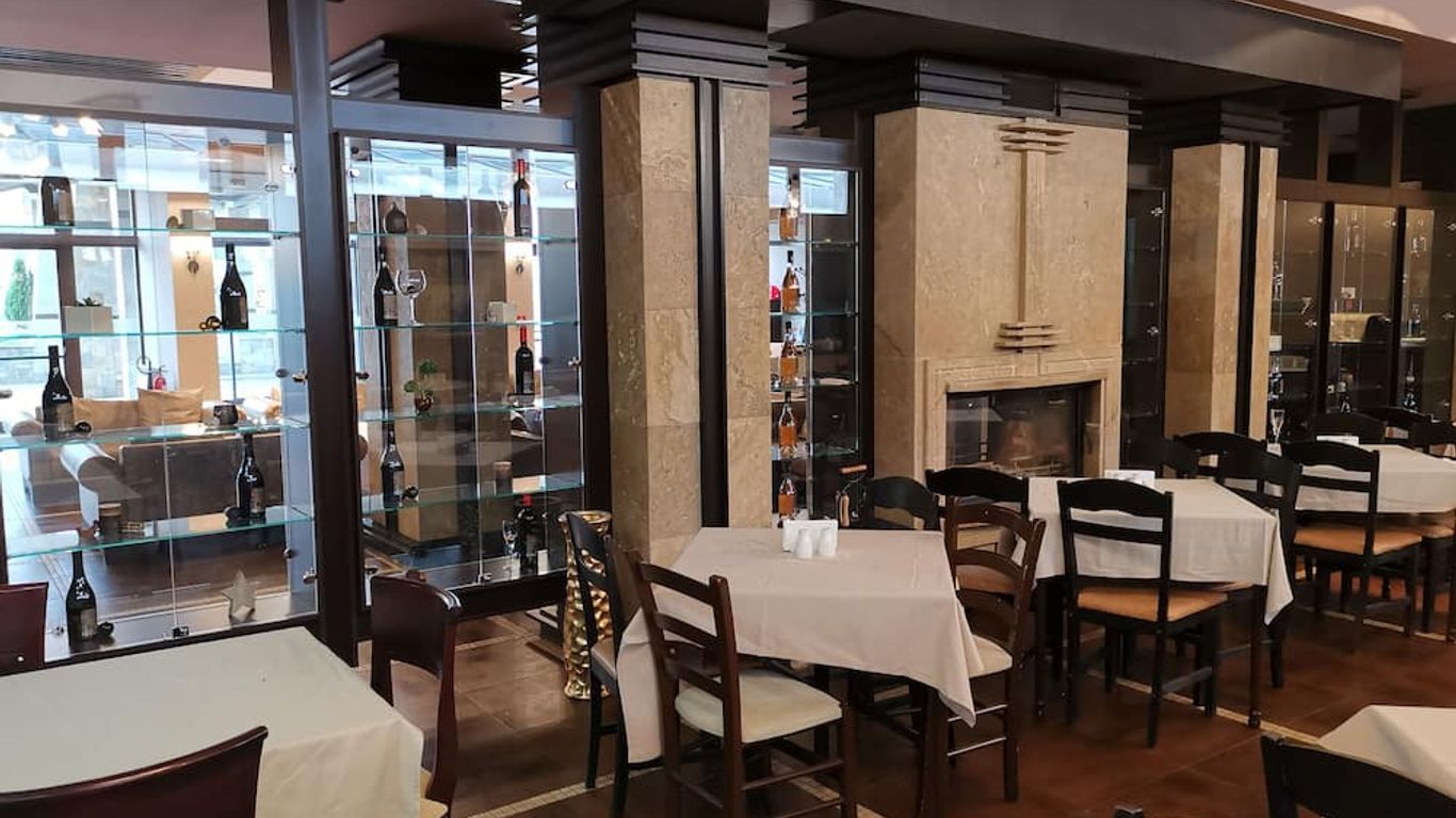 ترينيتي ريزيدنس بانسكو