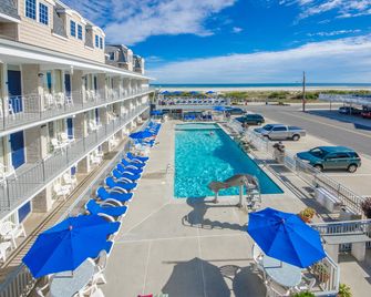 Fleur de Lis Beach Motel - ווילווד קרסט - בריכה