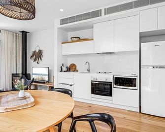 Privately Managed Villa 13 Bangalay Luxu - Shoalhaven Heads - Cocina