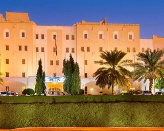 Sur Plaza Hotel - Sur - Building