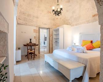 Trullo Suite in Masseria - Cisternino - Camera da letto