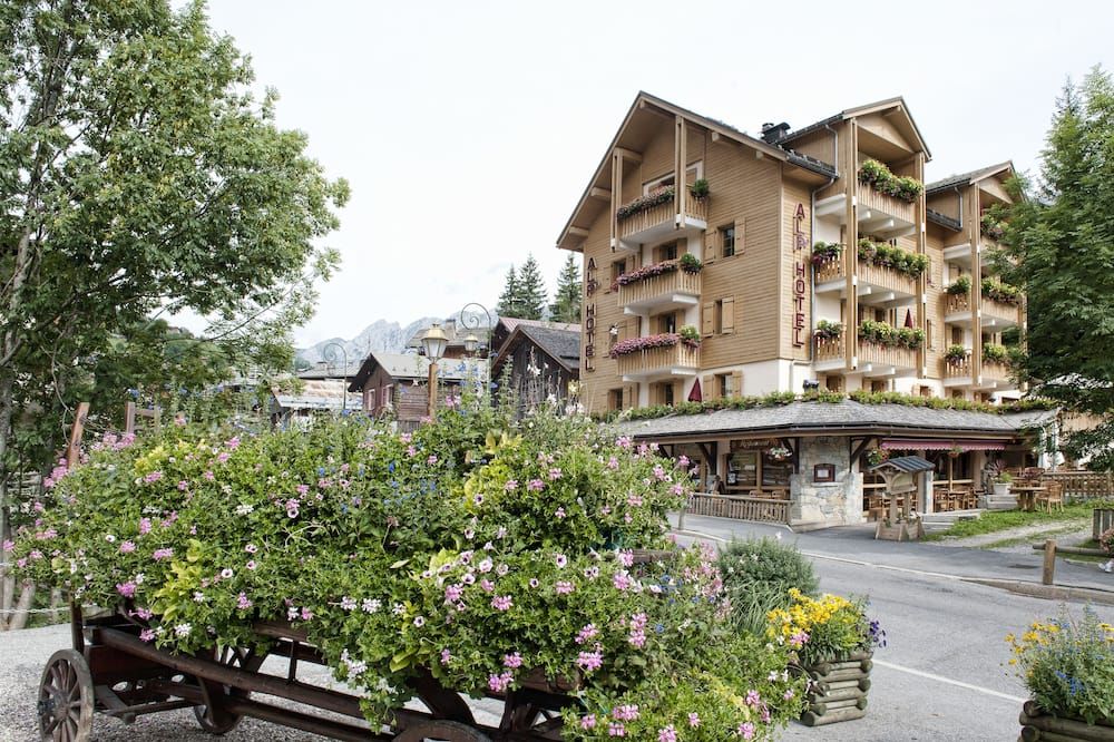 Alp'Hotel - La Clusaz - Building