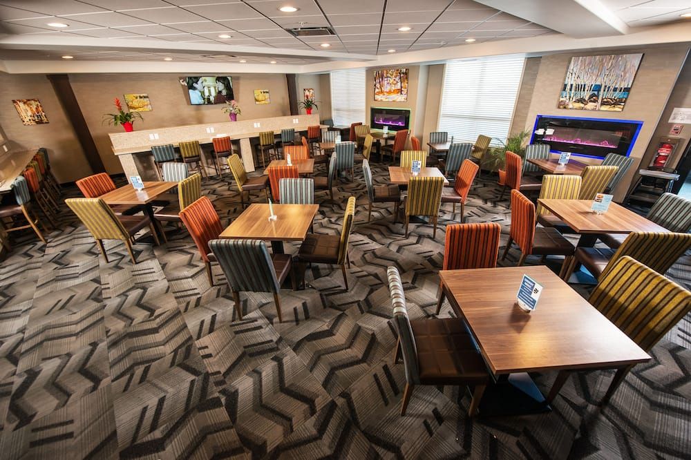 Encore Suites by Service Plus Inns - Grande Prairie - Ravintola