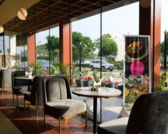 The Park Gate Mohali - Chandigarh - Restaurant