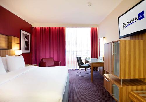 Radisson Blu Hotel London Stansted Airport Ab 54 Hotels In