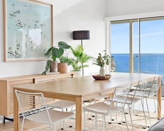 Clifftop Luxury with Spectacular Ocean Views - Mount Martha - Dining room