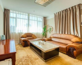 Hancheng Hotel (Yanji University West Market Branch) - Yanbian - סלון