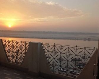 Scindhia Guest House - Varanasi - Balcony