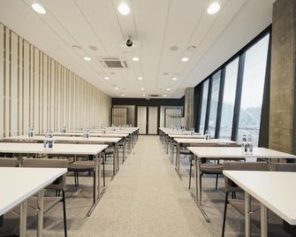 Urbihop Hotel - Vilnius - Meetingruimte