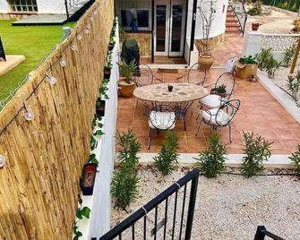 Coll De Rates' Beautiful 1-Bed Apartment - Alcalalí - Patio