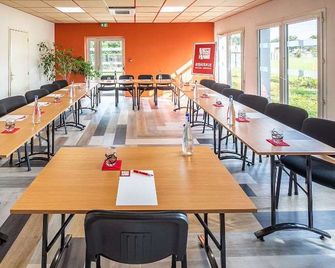 Carré Pau Airport Hôtel - Serres-Castet - Restaurante