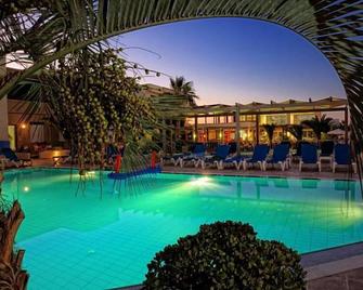 Meropi Hotel & Apartments - Mália - Pool