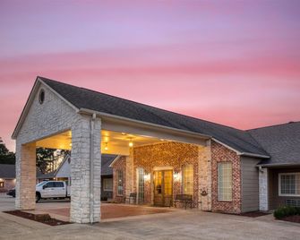 SureStay by Best Western Leesville - Leesville - Building