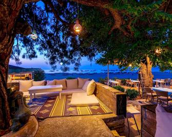 Etenna Beach Bungalows - Cirali - Patio