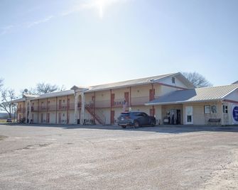 American Inn & Rv Park - Meridian - Building