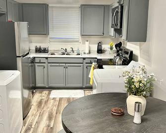 Studio @ Park Lake - Birmingham - Kitchen