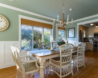 Truly a Treasure by AvantStay - Manzanita - Comedor