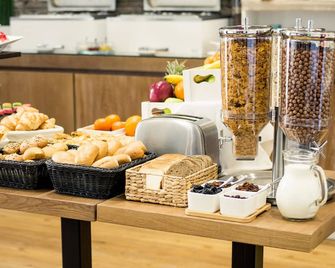 Belgrade Inn Garni Hotel - Beograd - Prasmanan