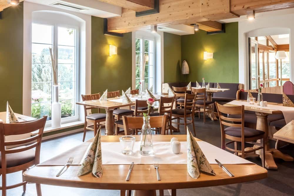 Landhotel Gutshof - Hartenstein - Ресторан