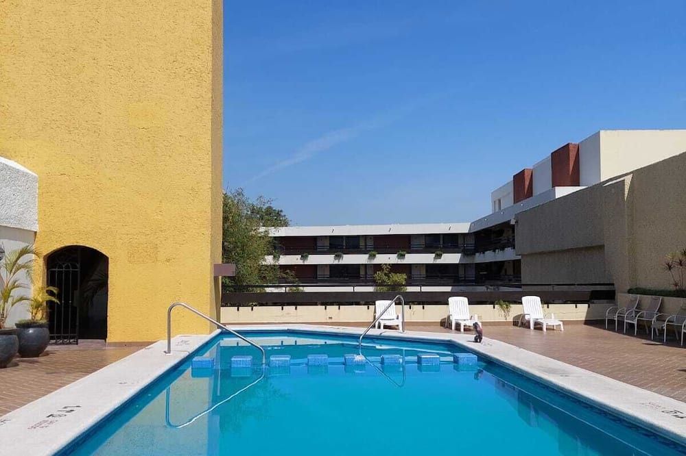 Hafersons Inn Hotel & Suites - Madero - Zwembad