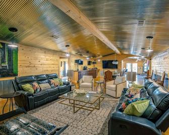 The Delta Lodge - Greenwood, Ms - Greenwood - Lounge