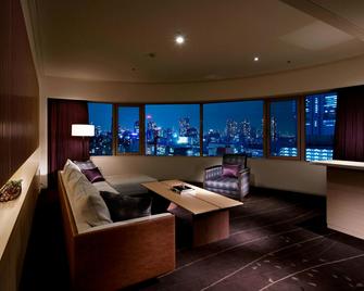The Prince Sakura Tower Tokyo Autograph Collection - Tokyo - Living room